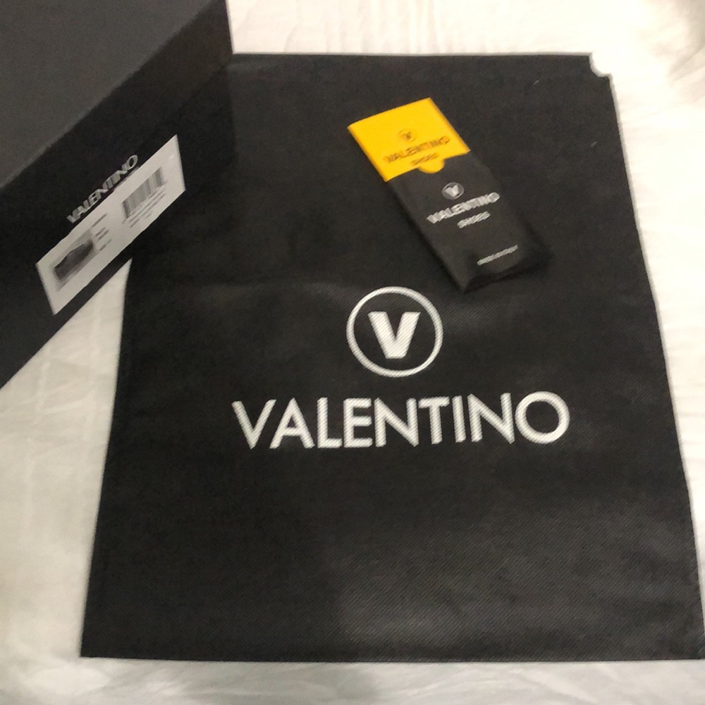 Valentino Dalia Cream Sneakers NWT size 10 - Picture 8 of 9
